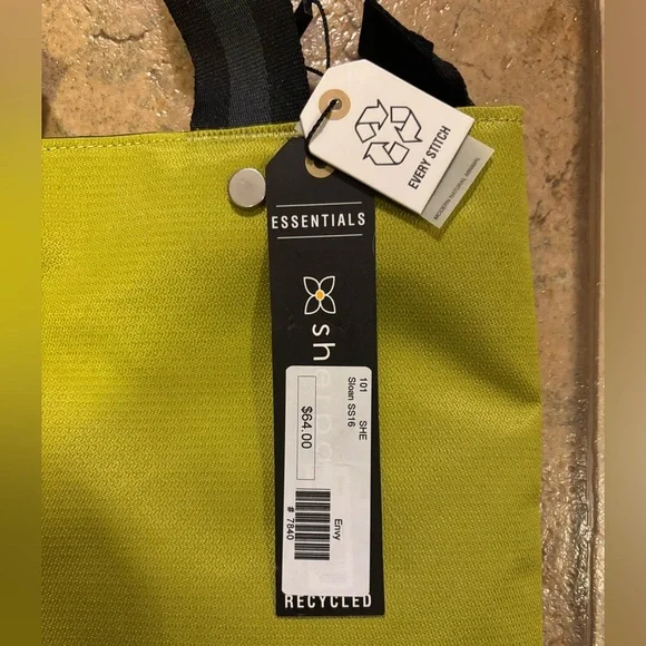 NWT Sherpani Sloan Tote - Picture 3 of 8